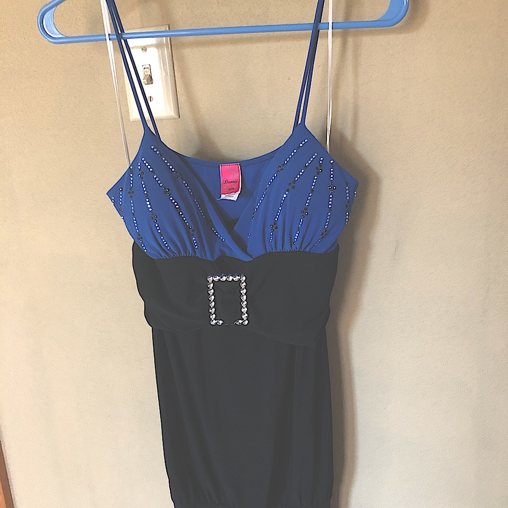 Nice dress size small in good condition